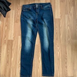 Maurices- like NEW skinny jeans